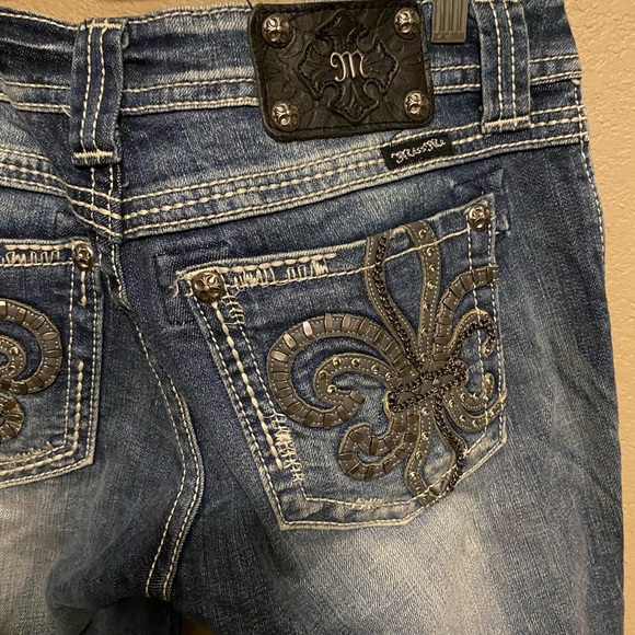 Miss Me Crop Denim Jeans Embellished Pockets JE6048C6 Size 29 - Picture 2 of 11